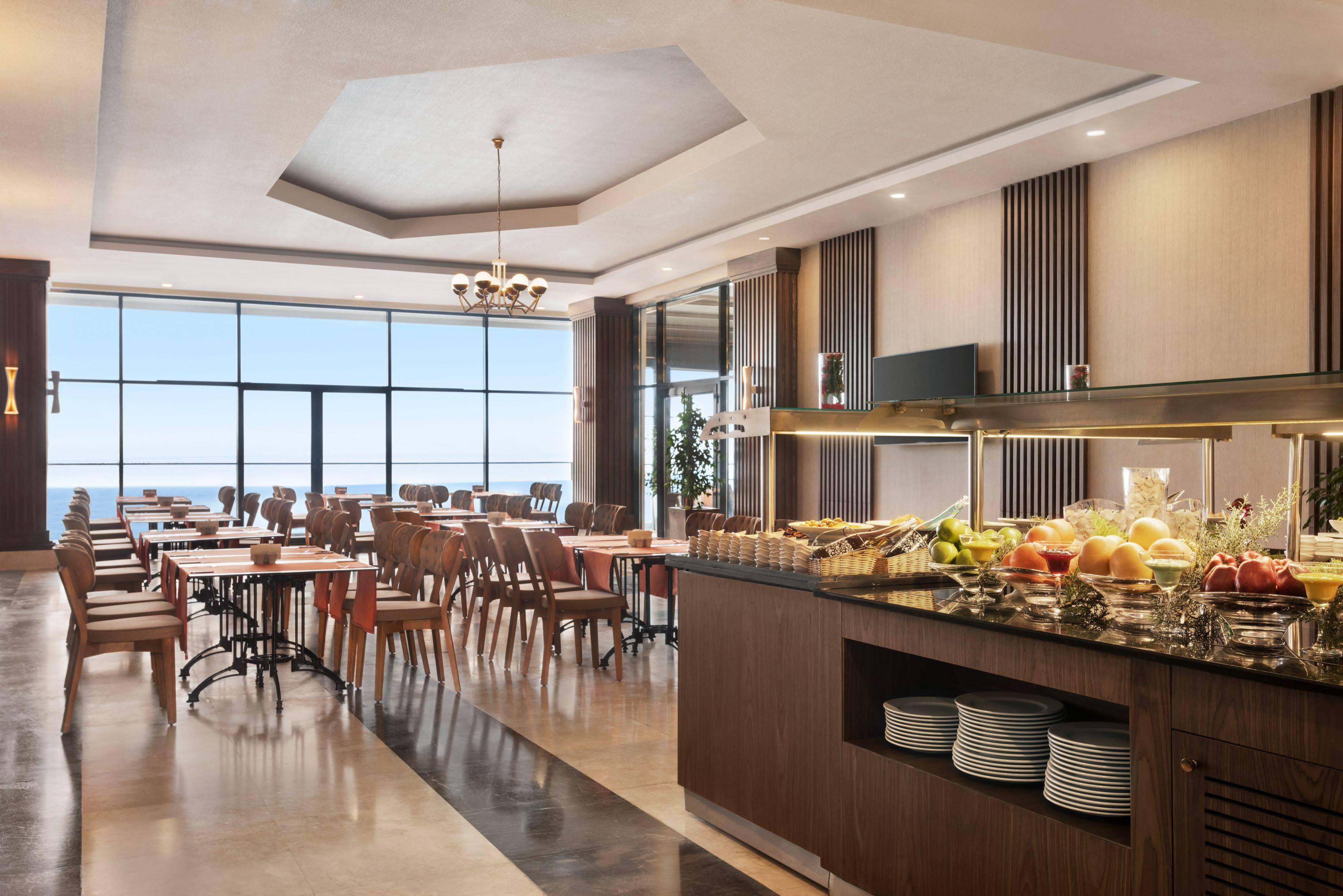 Ramada Resort By Wyndham Unye Kültér fotó