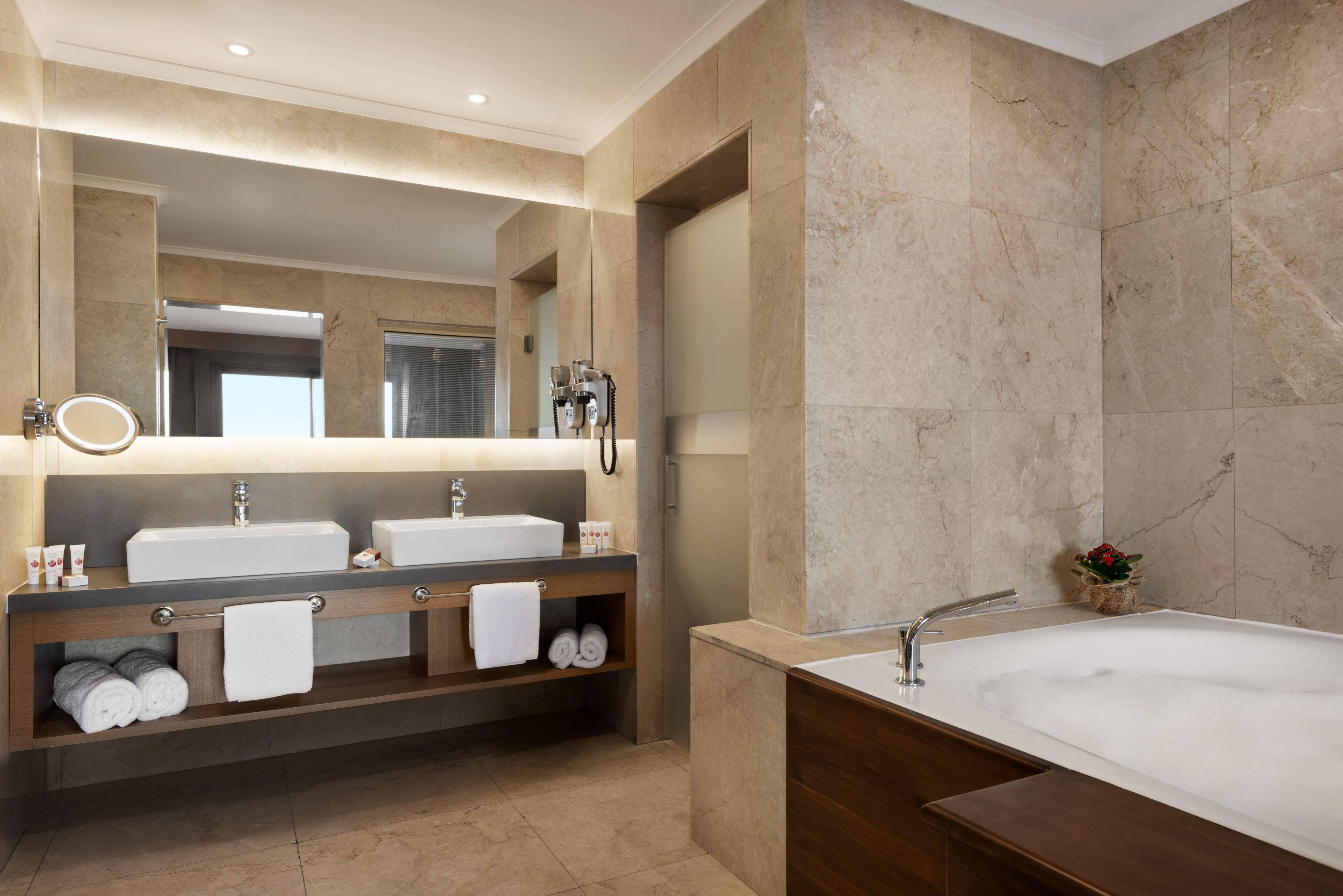 Ramada Resort By Wyndham Unye Kültér fotó
