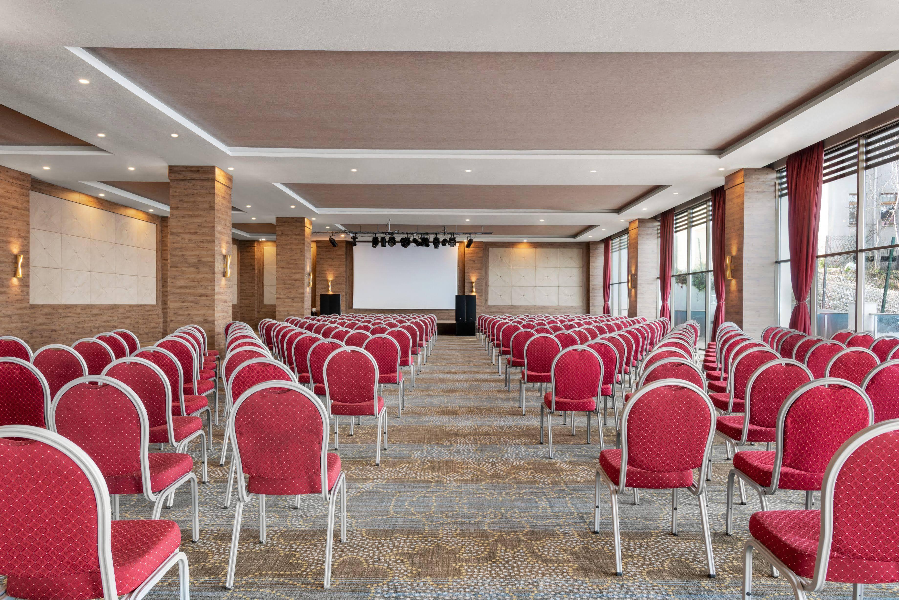 Ramada Resort By Wyndham Unye Kültér fotó