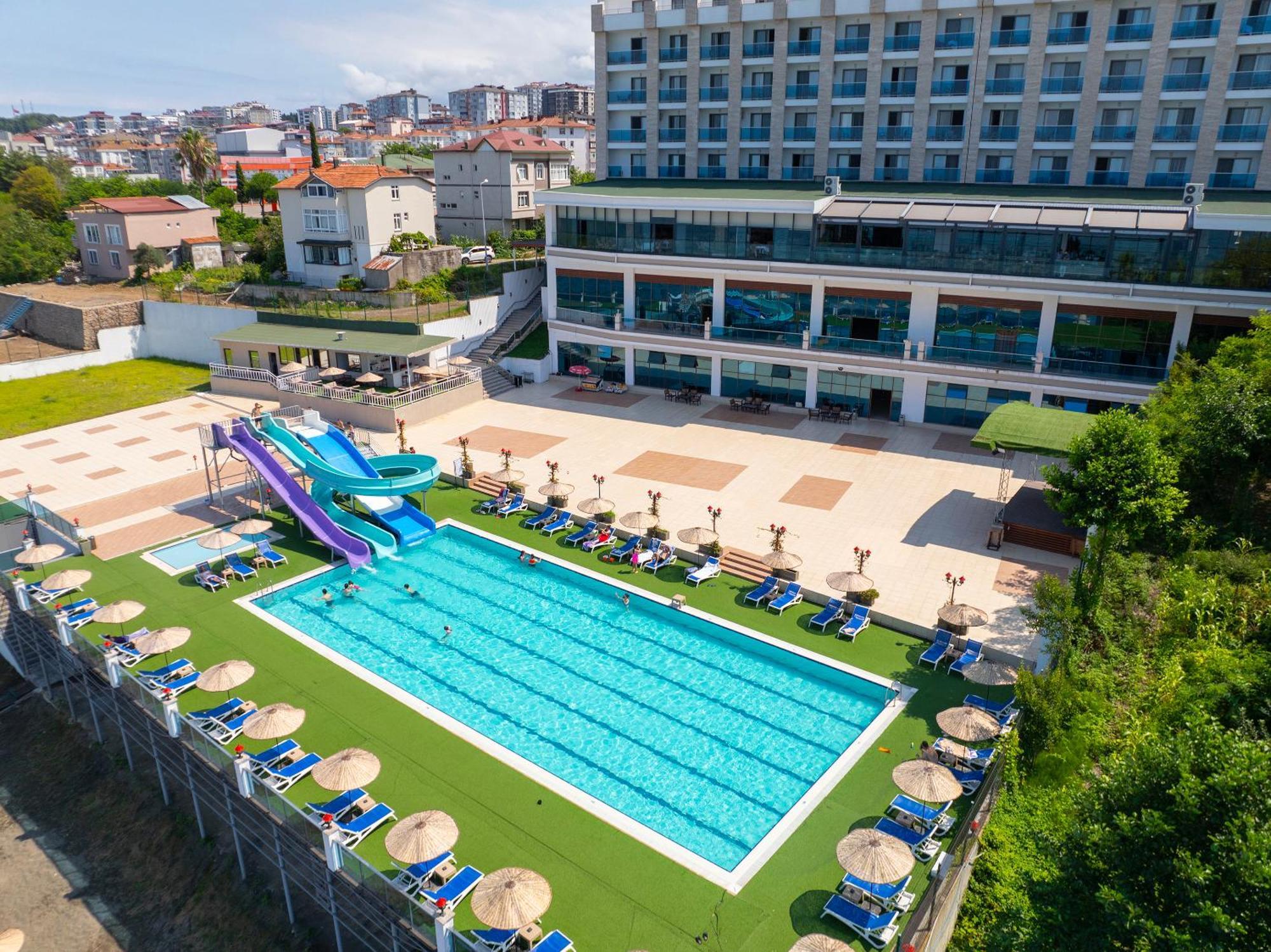 Ramada Resort By Wyndham Unye Kültér fotó