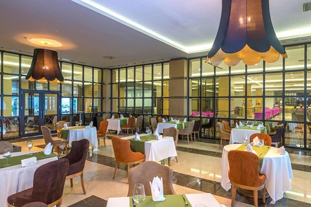 Ramada Resort By Wyndham Unye Kültér fotó