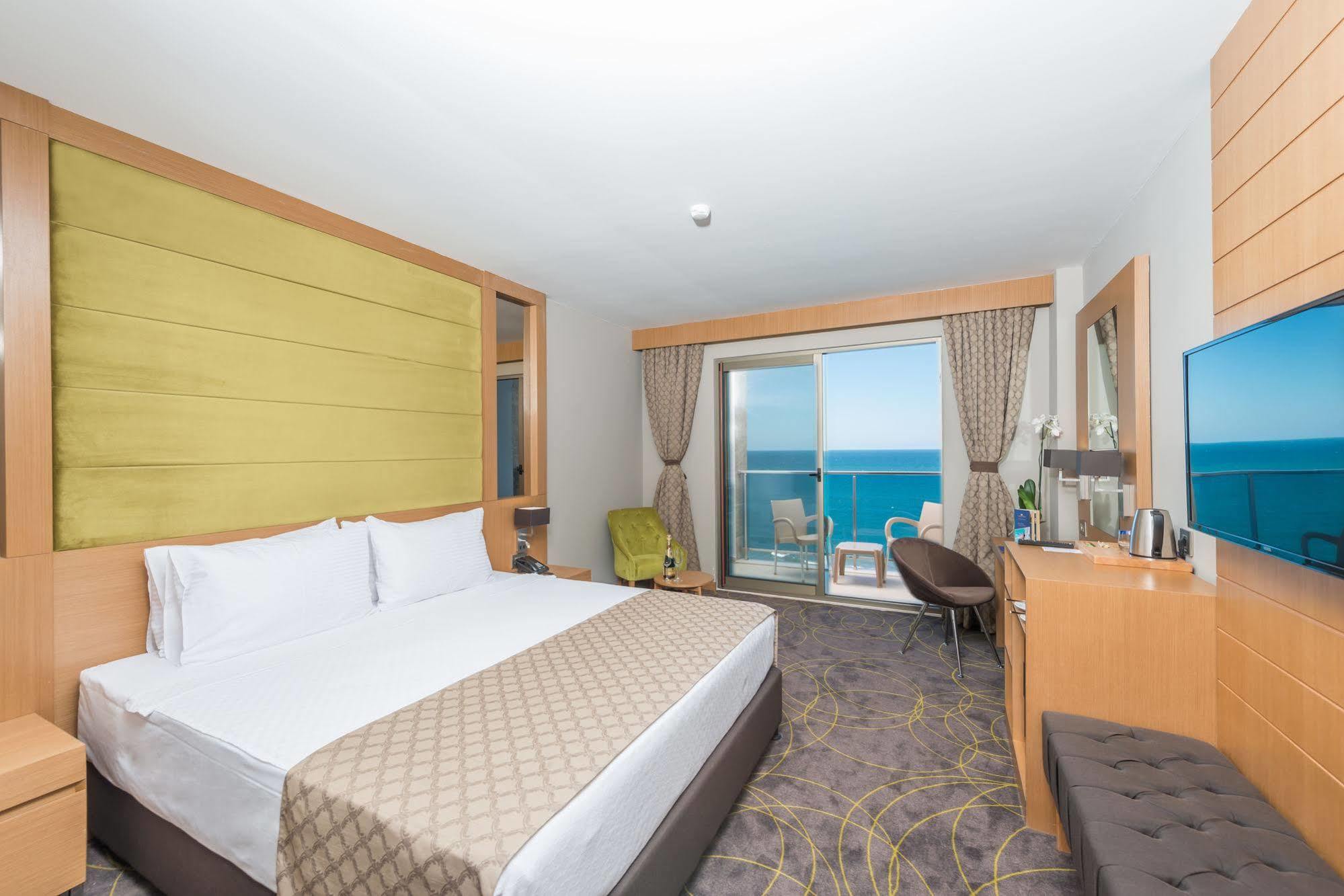 Ramada Resort By Wyndham Unye Kültér fotó